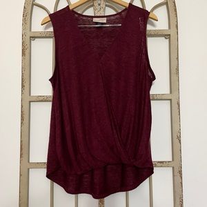 Women’s Universal Thread top